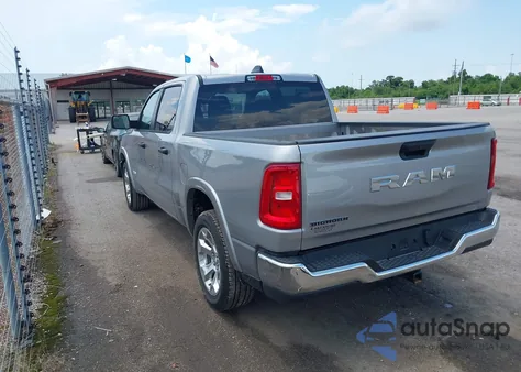 2025 Ram 1500 Big Horn 4X2 5'7 Box из США, поврежденный, VIN 1C6RREFG0SN647140